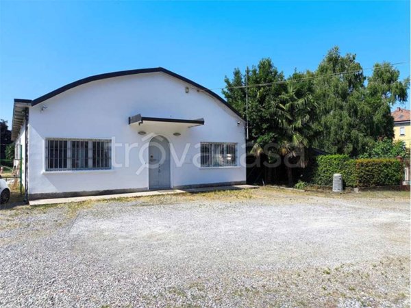 trivano in vendita a Fenegrò