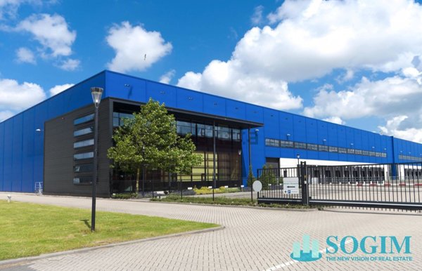 terreno edificabile in vendita a Fenegrò