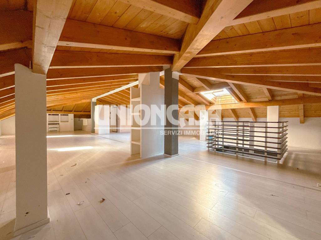 appartamento in vendita a Fenegrò