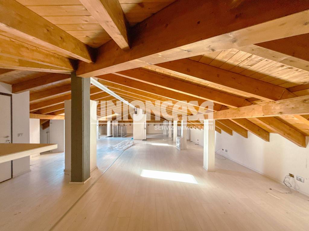 appartamento in vendita a Fenegrò