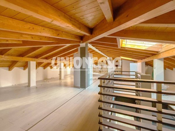 appartamento in vendita a Fenegrò