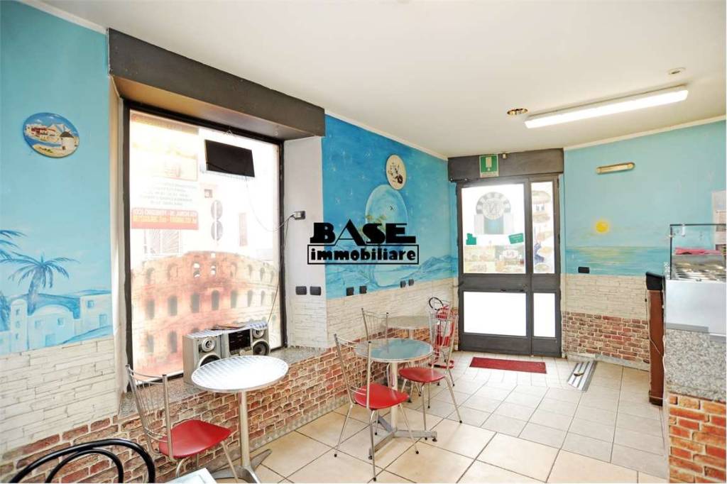 negozio in vendita a Fenegrò