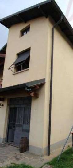 casa indipendente in vendita a Fenegrò