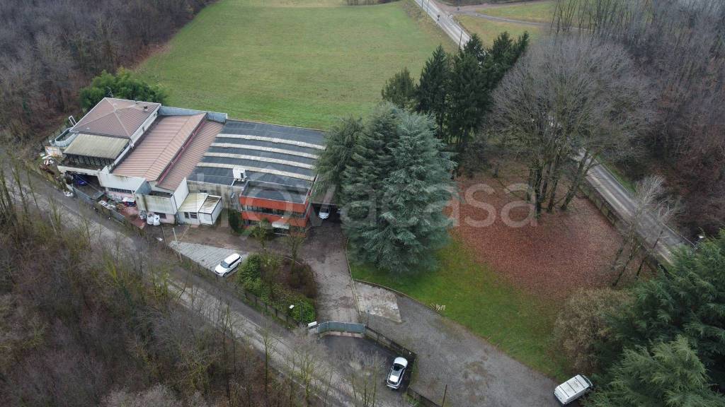 casa indipendente in vendita a Fenegrò