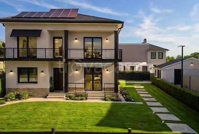 appartamento in vendita a Fenegrò