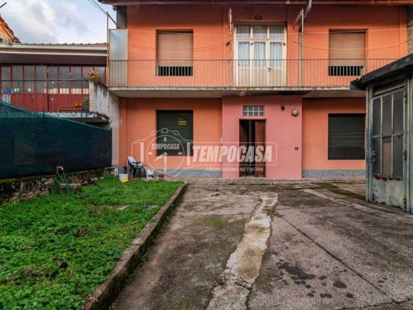 appartamento in vendita a Fenegrò