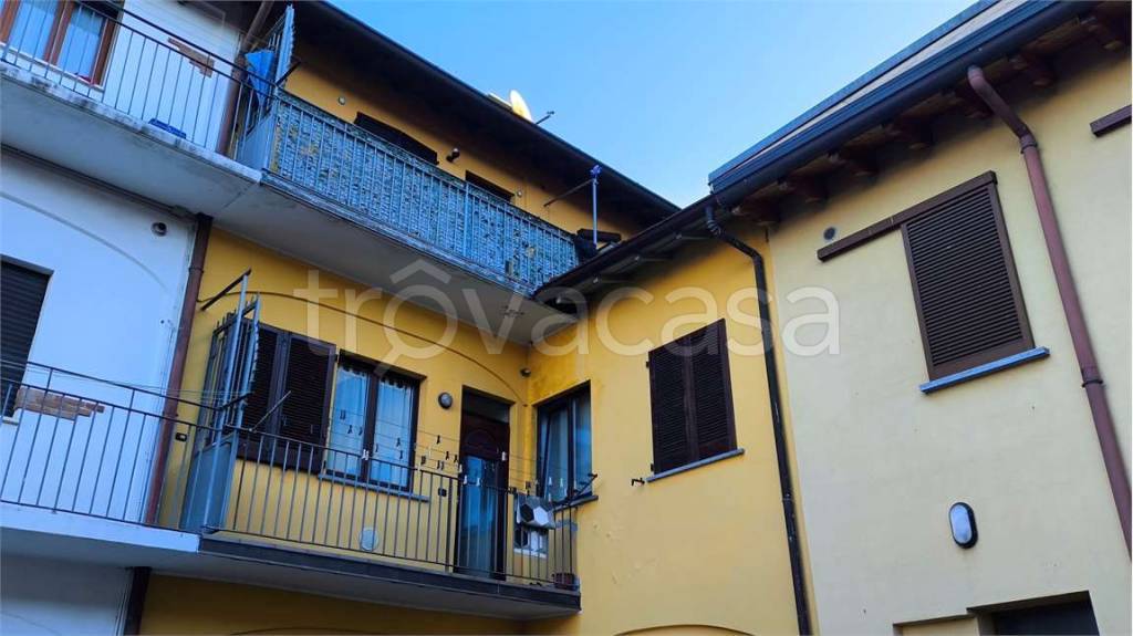 appartamento in vendita a Fenegrò