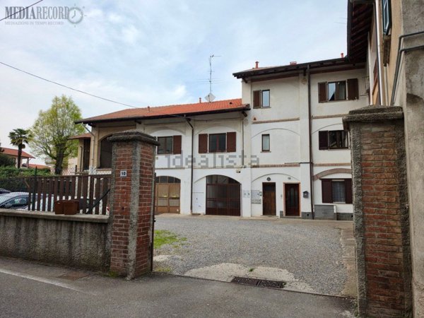 appartamento in vendita a Fenegrò