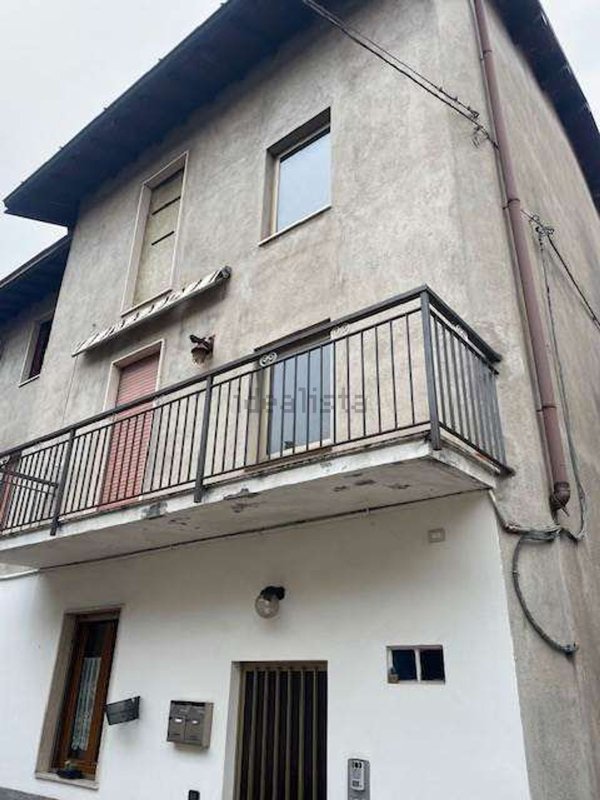 appartamento in vendita a Fenegrò