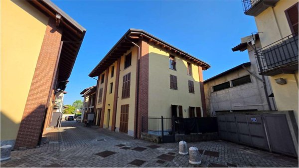 appartamento in vendita a Fenegrò