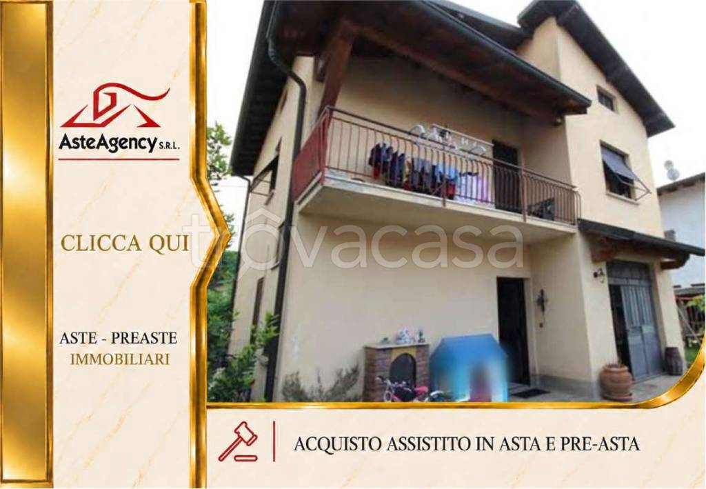 casa indipendente in vendita a Fenegrò