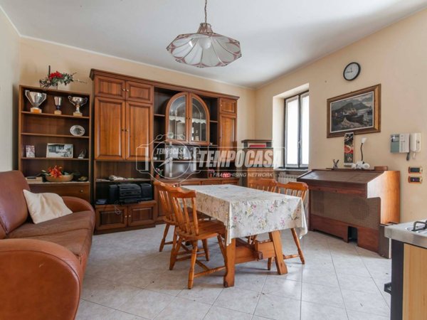 appartamento in vendita a Fenegrò