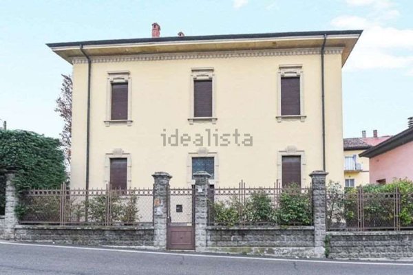 casa indipendente in vendita a Figino Serenza