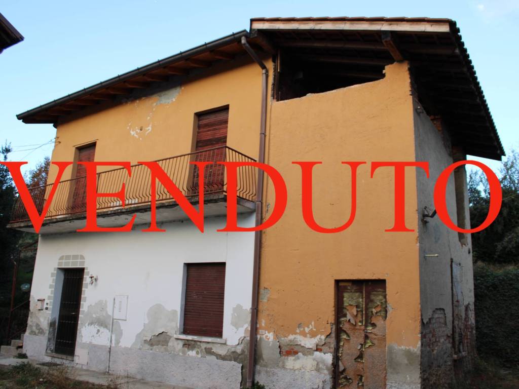 casa indipendente in vendita a Figino Serenza
