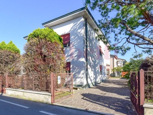 appartamento in vendita a Figino Serenza