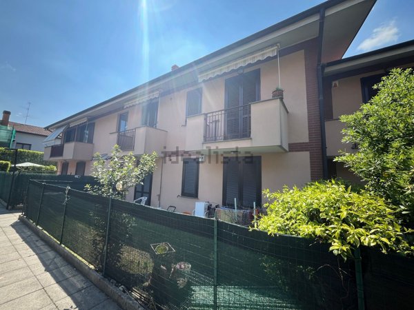 appartamento in vendita a Figino Serenza