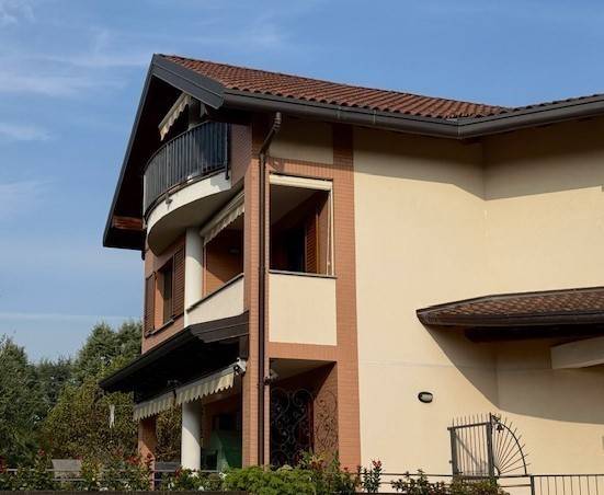 appartamento in vendita a Figino Serenza