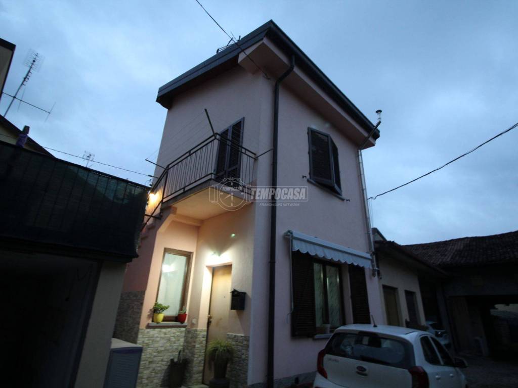 casa indipendente in vendita a Figino Serenza