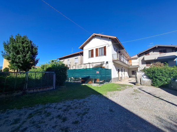 appartamento in vendita a Figino Serenza