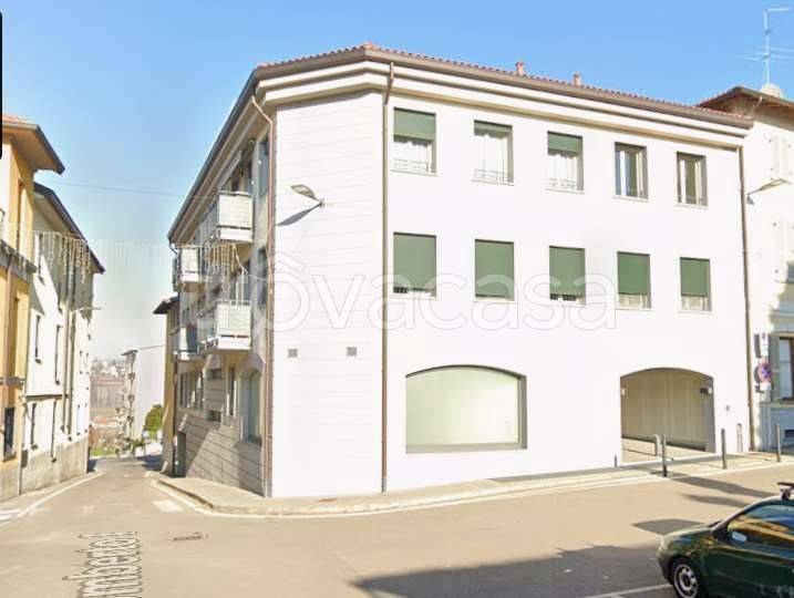 appartamento in vendita a Figino Serenza