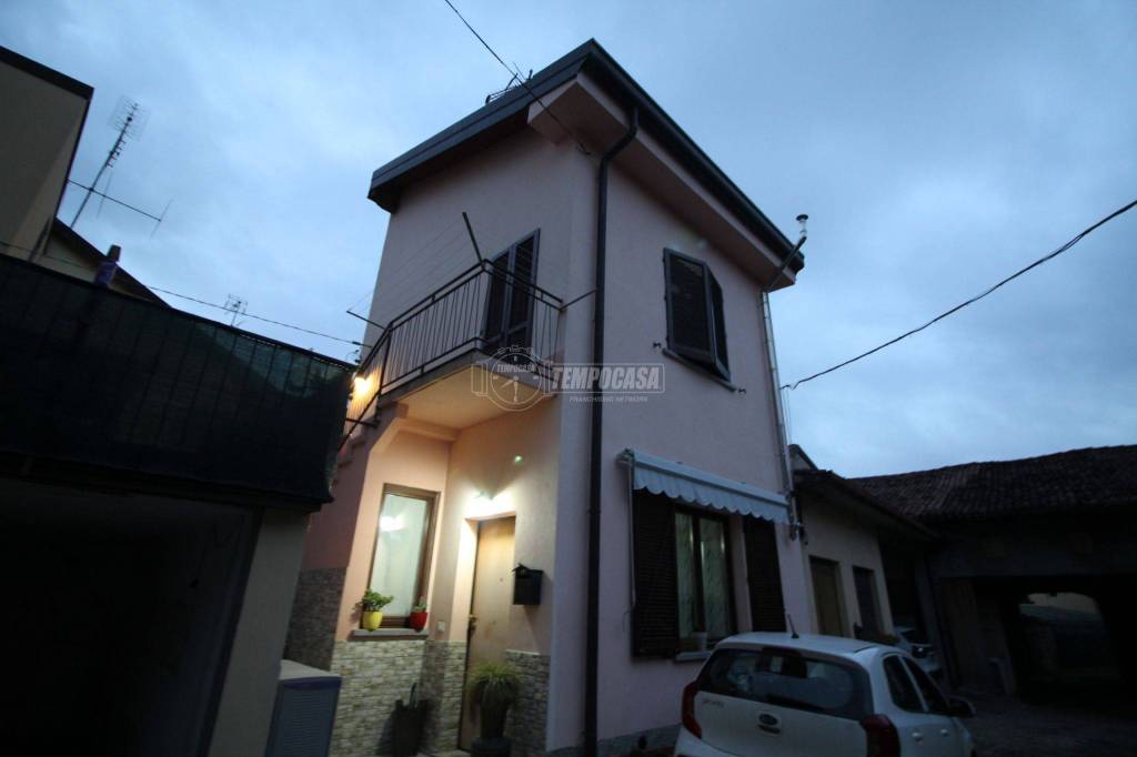 casa indipendente in vendita a Figino Serenza