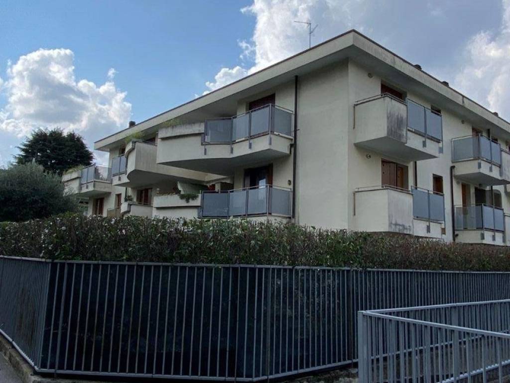 appartamento in vendita a Figino Serenza