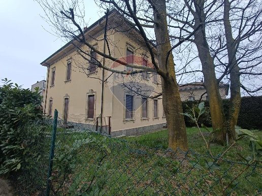 casa indipendente in vendita a Figino Serenza