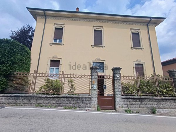 casa indipendente in vendita a Figino Serenza