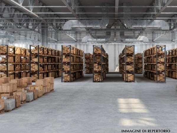 capannone in vendita a Figino Serenza