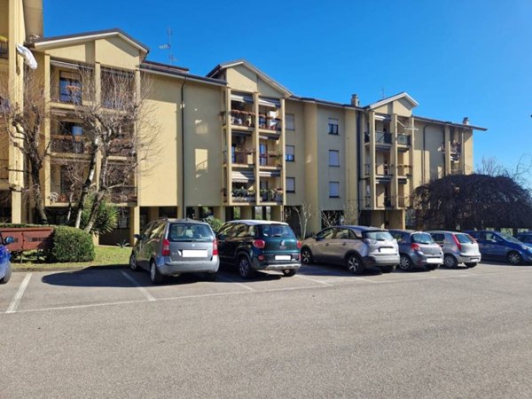 appartamento in vendita a Figino Serenza