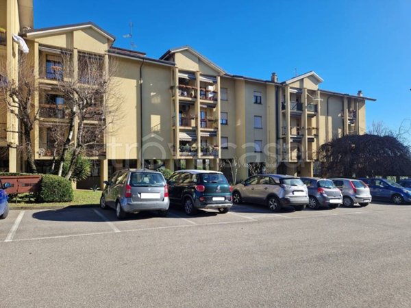 appartamento in vendita a Figino Serenza