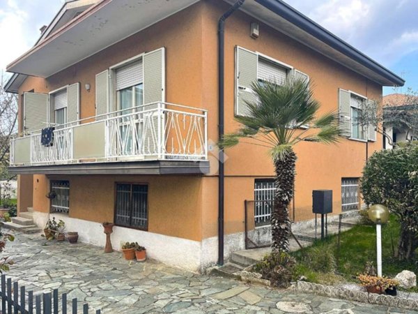 casa indipendente in vendita a Figino Serenza