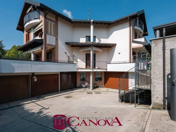 appartamento in vendita a Figino Serenza