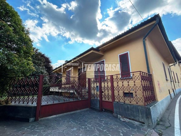 casa indipendente in vendita a Figino Serenza