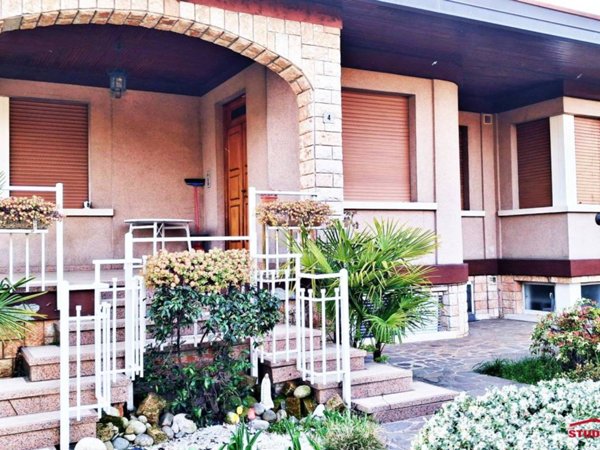 casa indipendente in vendita a Figino Serenza