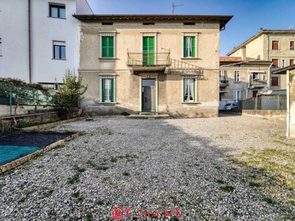 casa indipendente in vendita a Figino Serenza