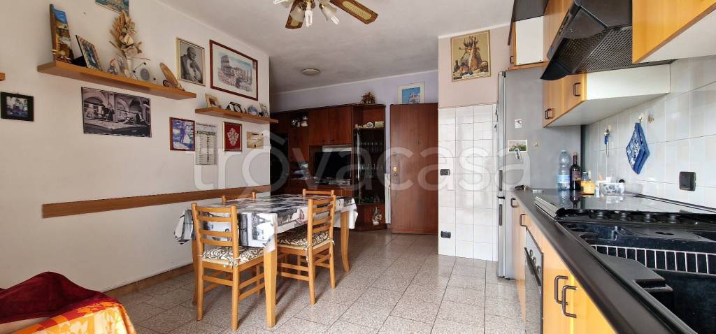 appartamento in vendita a Figino Serenza in zona Pozzolo