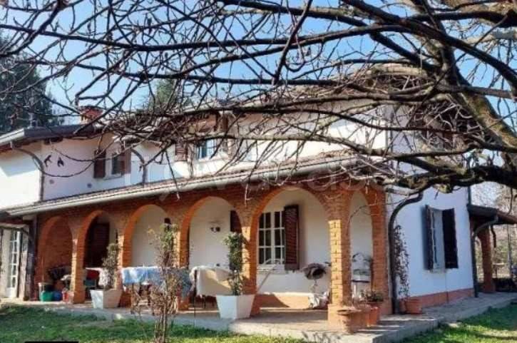 casa indipendente in vendita a Figino Serenza in zona Pozzolo