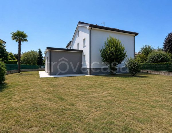 casa indipendente in vendita a Figino Serenza