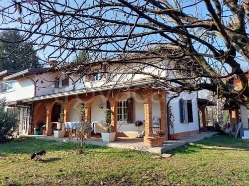 casa indipendente in vendita a Figino Serenza in zona Pozzolo