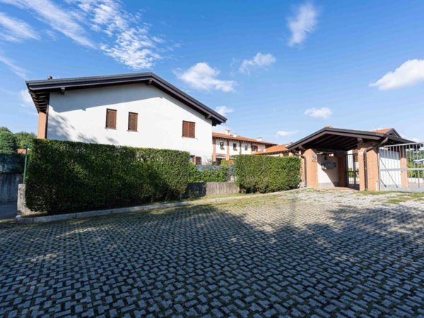 appartamento in vendita a Figino Serenza in zona Pozzolo