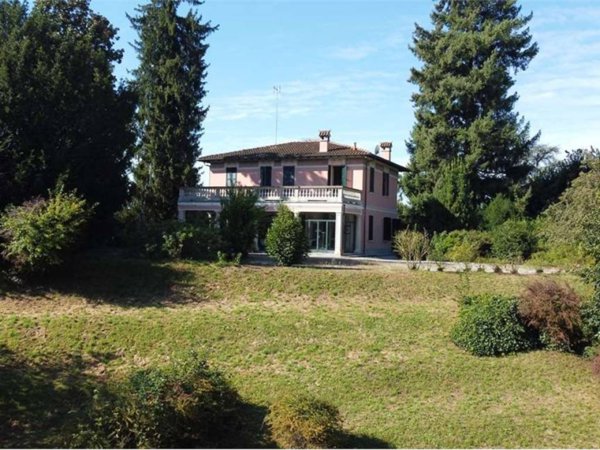 casa indipendente in vendita a Fino Mornasco
