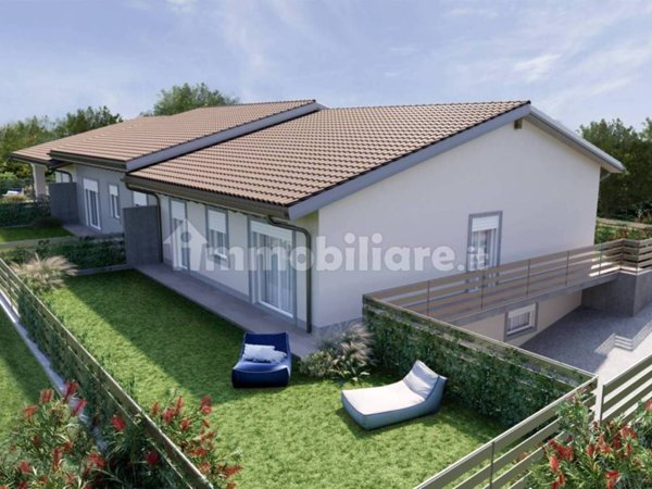 casa indipendente in vendita a Fino Mornasco