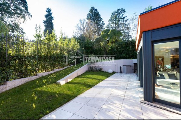 casa indipendente in vendita a Fino Mornasco
