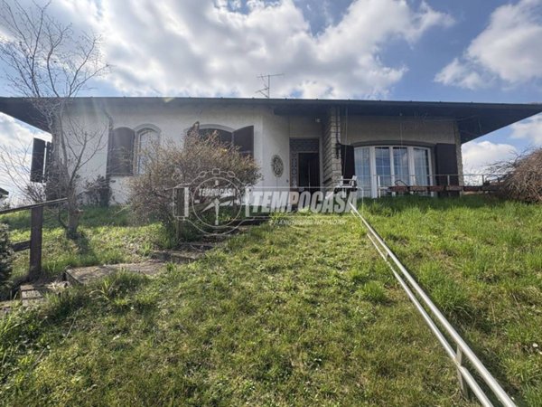 casa indipendente in vendita a Fino Mornasco