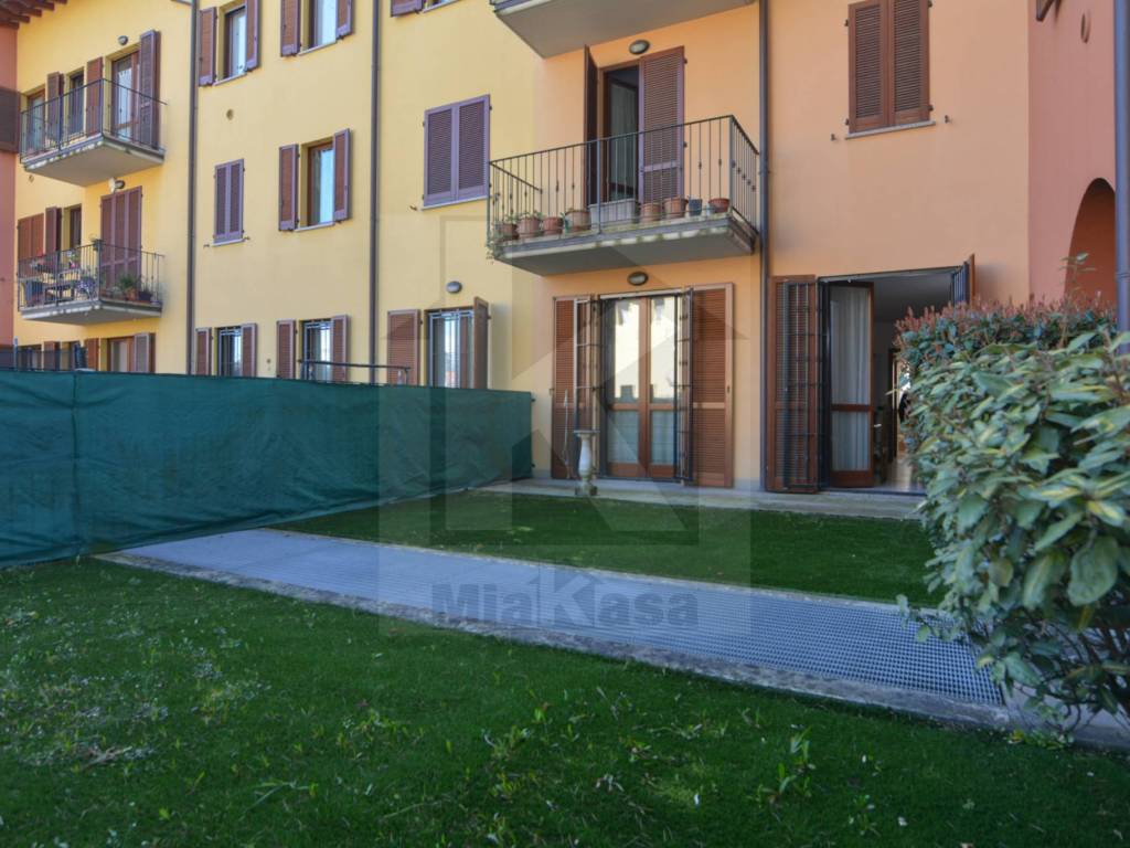 appartamento in vendita a Fino Mornasco