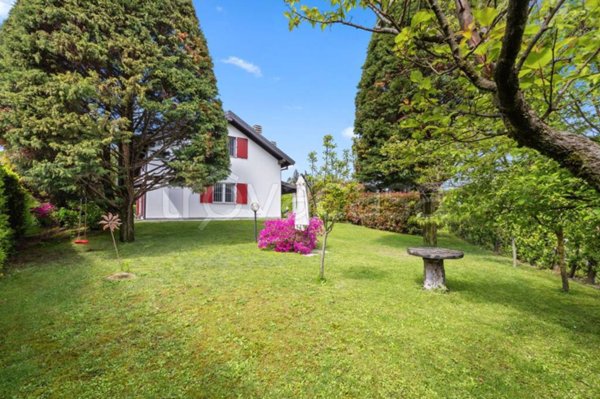 casa indipendente in vendita a Fino Mornasco