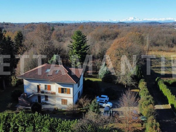 casa indipendente in vendita a Fino Mornasco