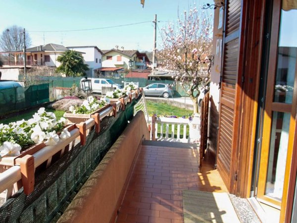appartamento in vendita a Fino Mornasco in zona Andrate
