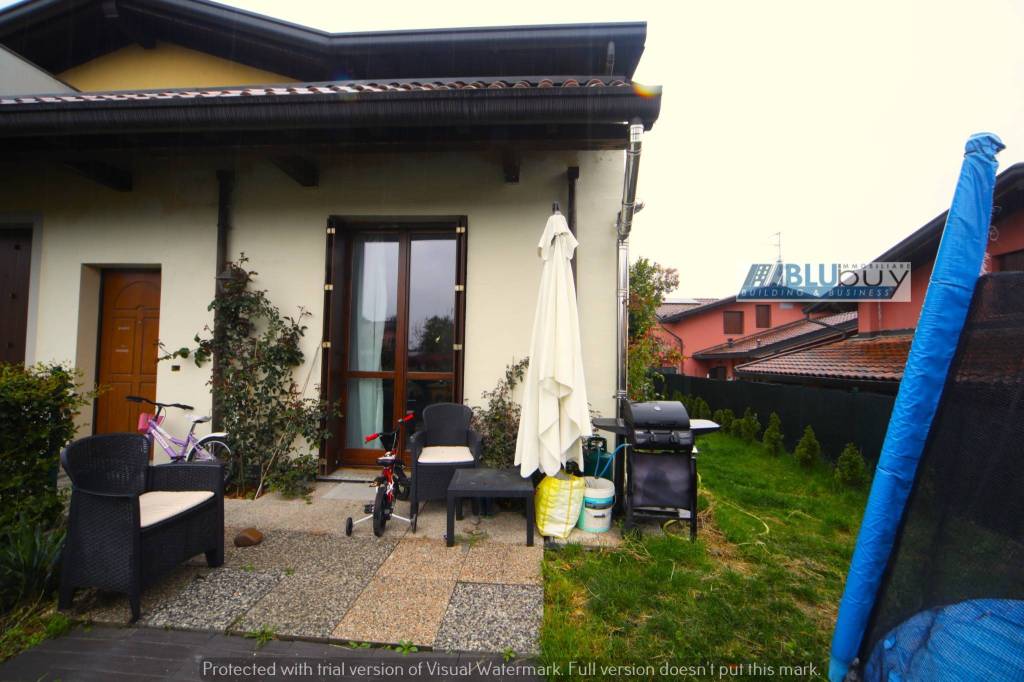 casa indipendente in vendita a Fino Mornasco